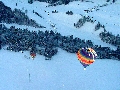 冬のスイスを飛ぶ
